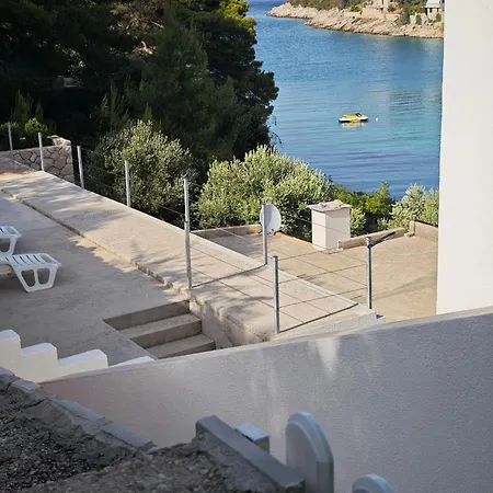 Prapatna 5704b Jelsa (Hvar)